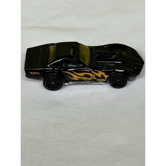Hot Wheels '69 Corvette-Black w/Gold Graphic Flames-Muscle Car 2010 Collection - Picture 12 of 13